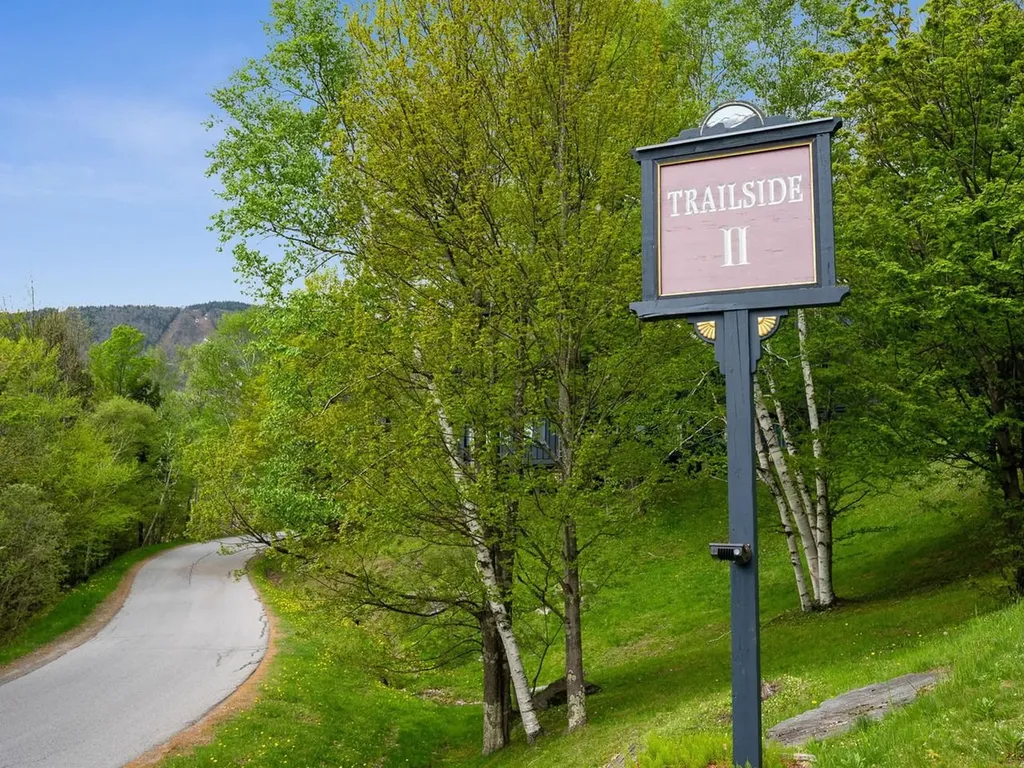 25 Trailside Drive Warren VT 05674