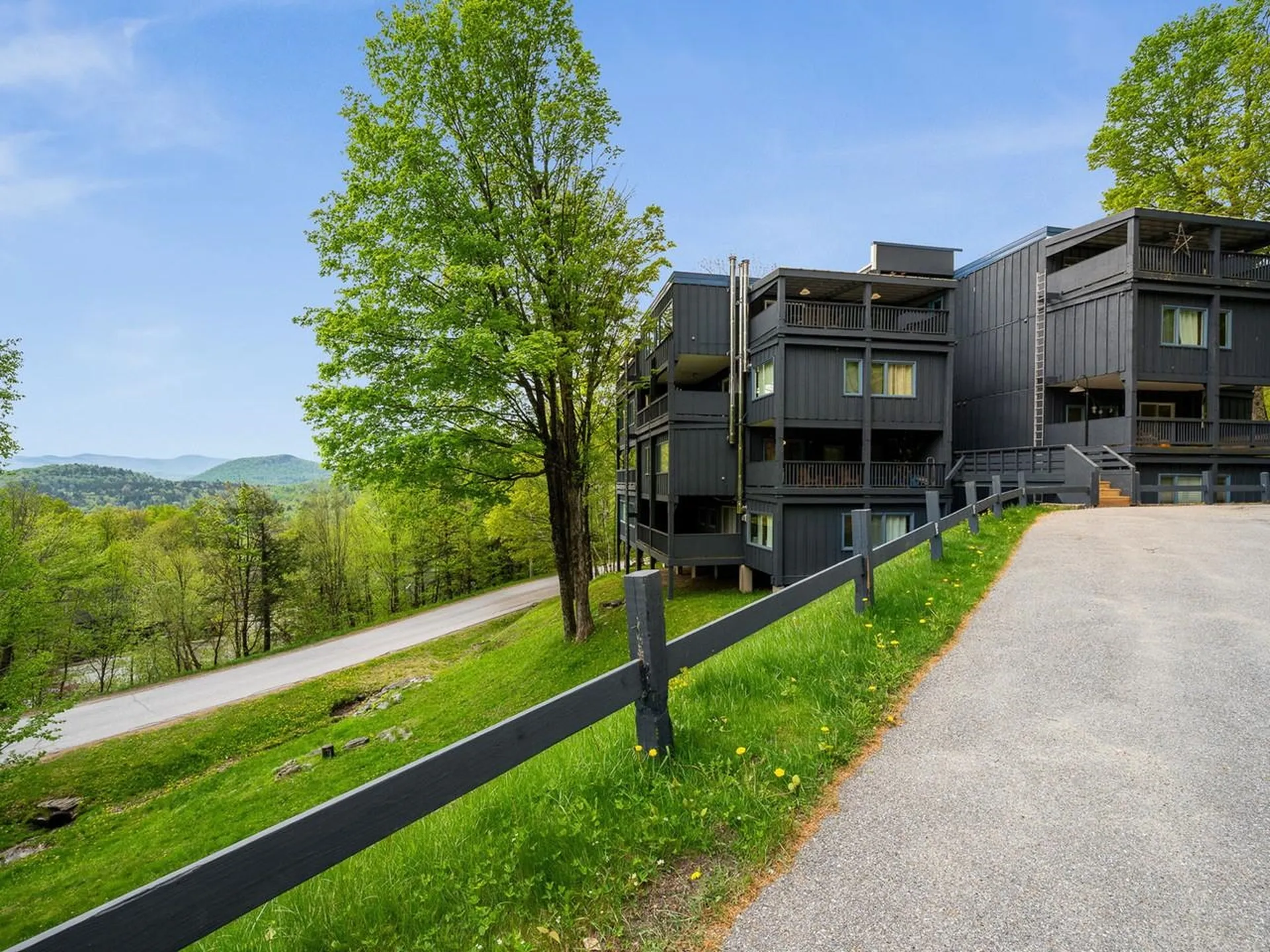 25 Trailside Drive Warren VT 05674