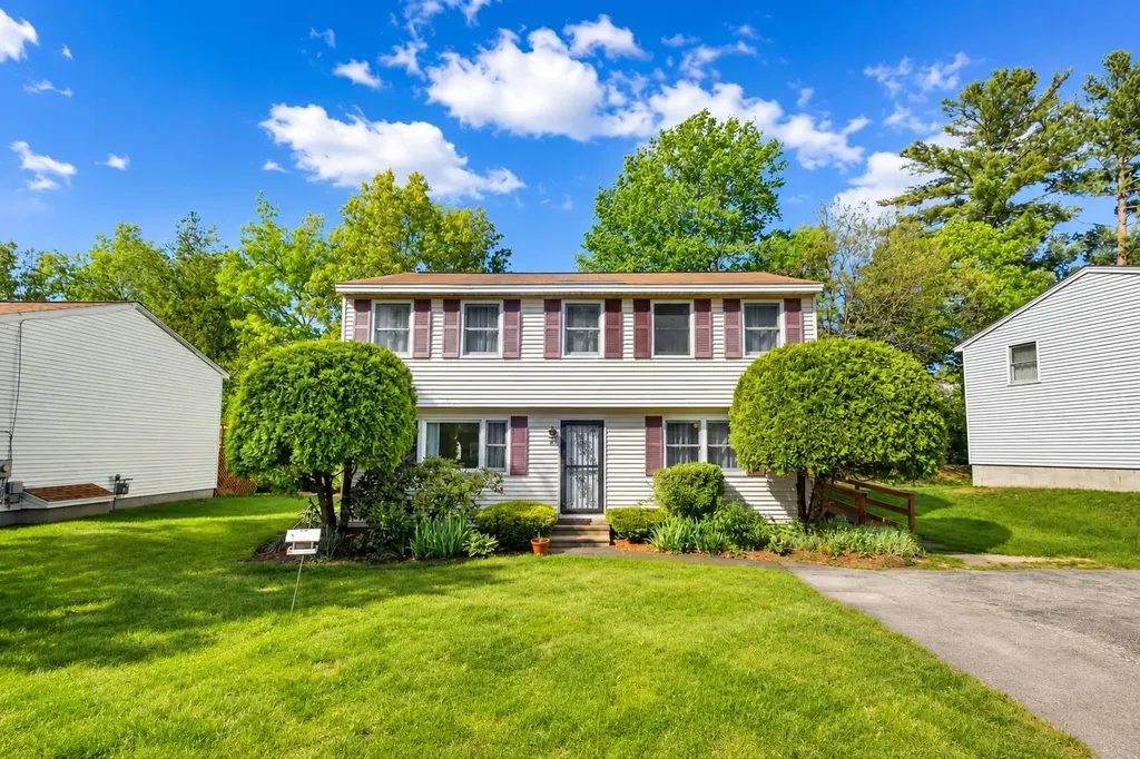 9 Mahogany Drive Nashua NH 03062