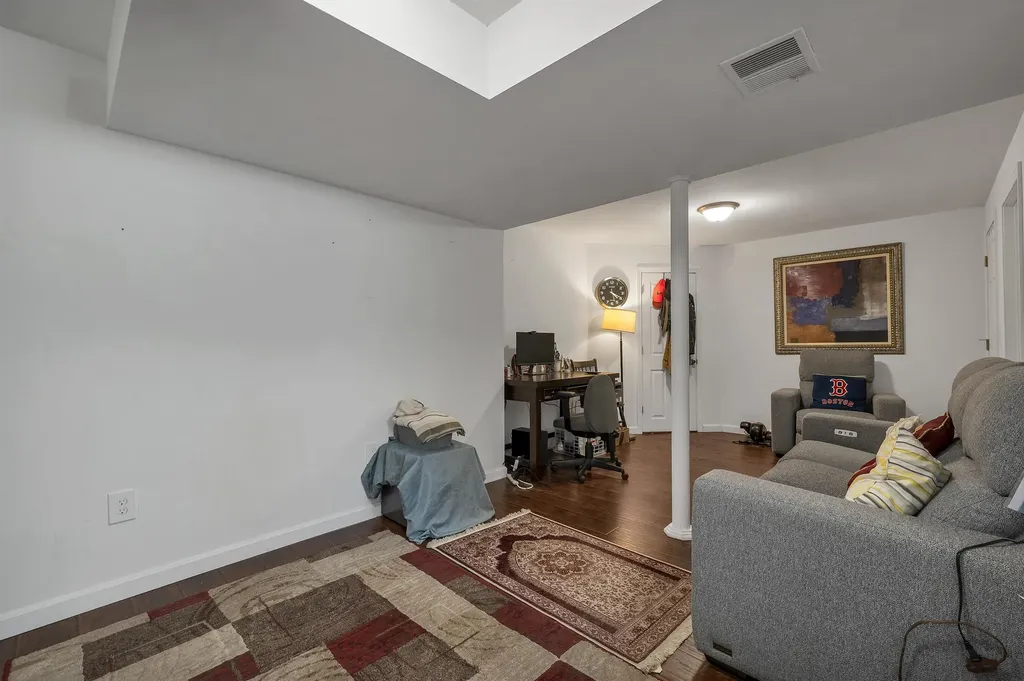 9 Mahogany Drive Nashua NH 03062