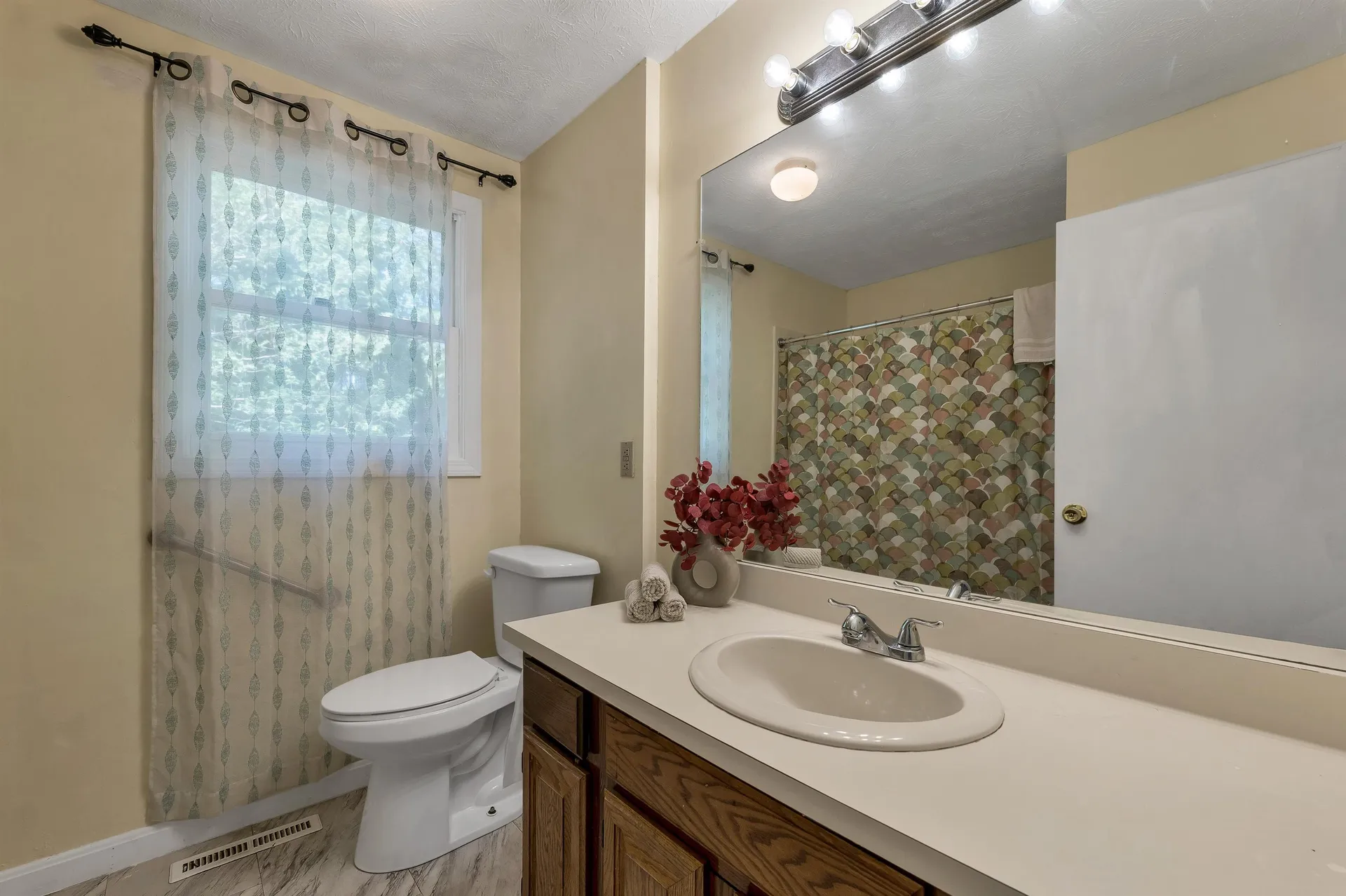 9 Mahogany Drive Nashua NH 03062
