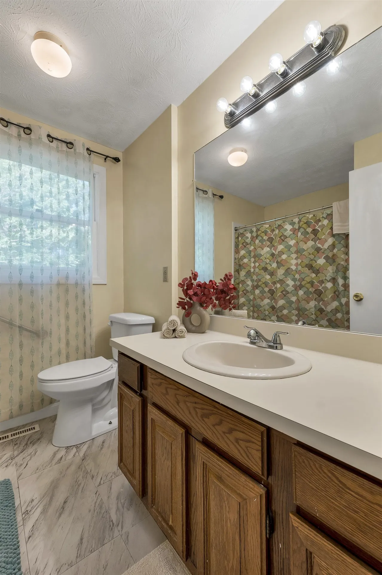 9 Mahogany Drive Nashua NH 03062