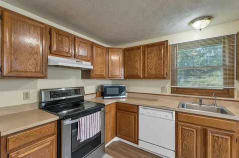 9 Mahogany Drive Nashua NH 03062