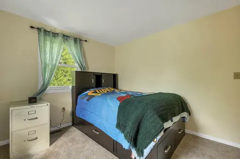 9 Mahogany Drive Nashua NH 03062