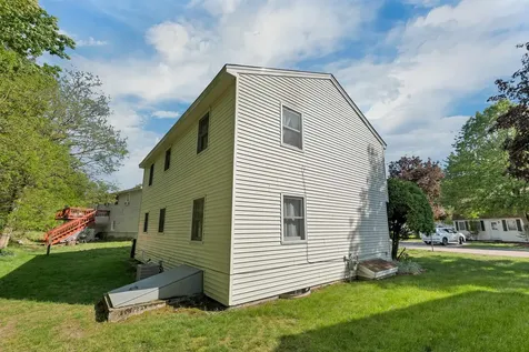 9 Mahogany Drive Nashua NH 03062
