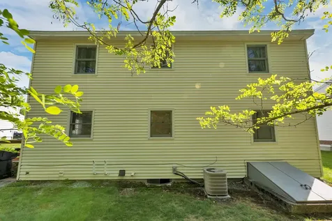 9 Mahogany Drive Nashua NH 03062