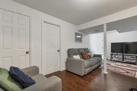 9 Mahogany Drive Nashua NH 03062