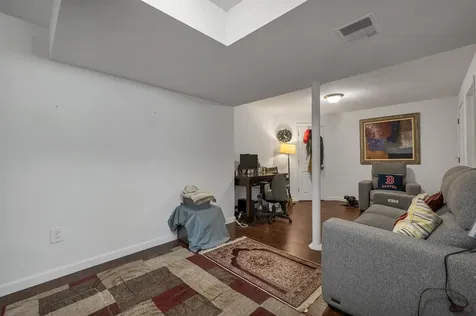9 Mahogany Drive Nashua NH 03062