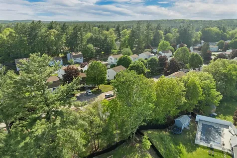 9 Mahogany Drive Nashua NH 03062