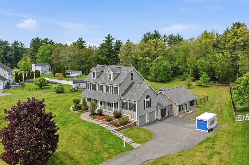 3 Checkerberry Lane Londonderry NH 03053