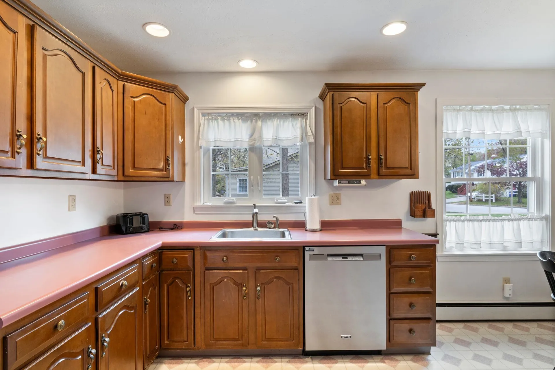 633 Fairfield Street Manchester NH 03104