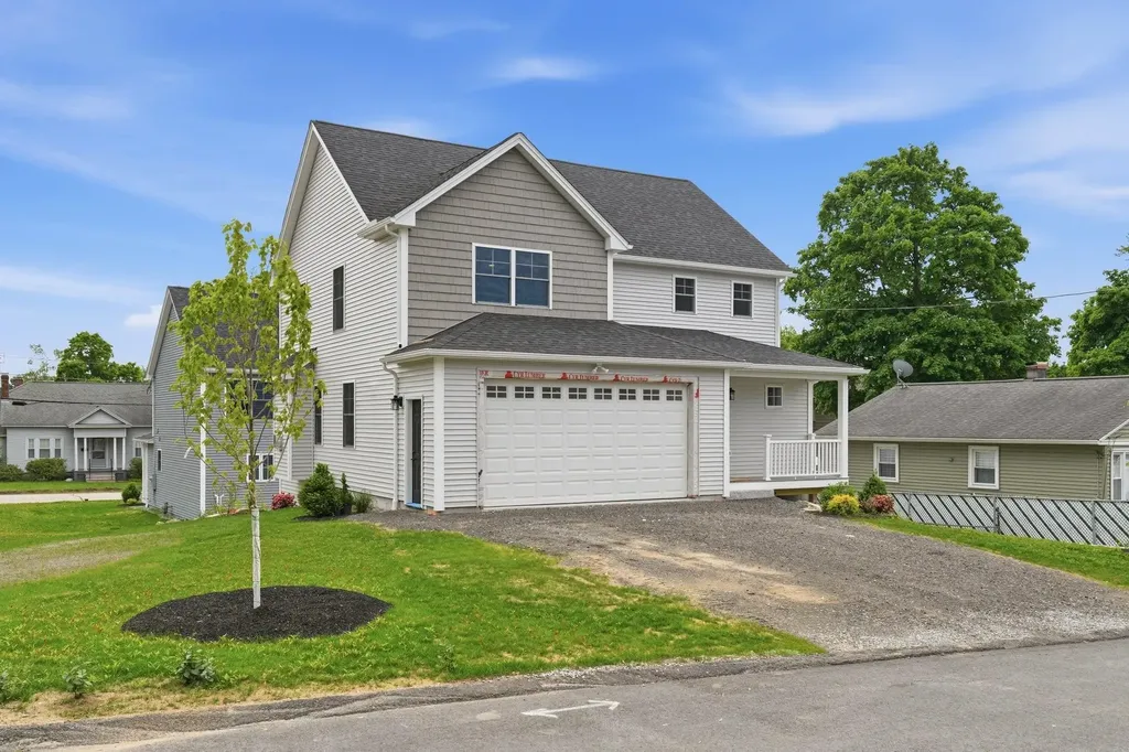 7 Buker Street Nashua NH 03064