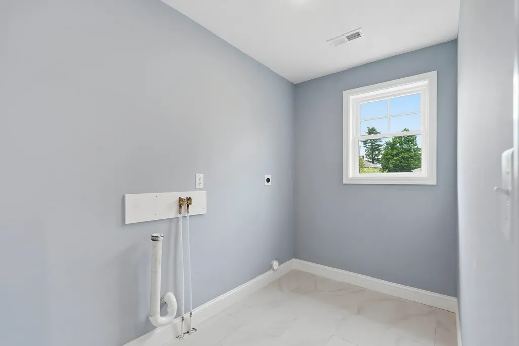 7 Buker Street Nashua NH 03064