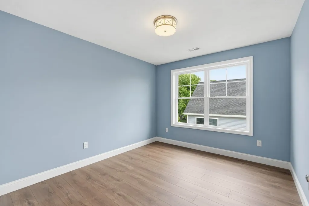 7 Buker Street Nashua NH 03064