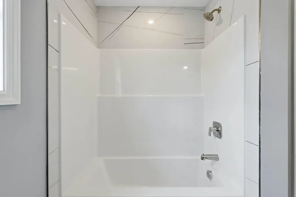 7 Buker Street Nashua NH 03064