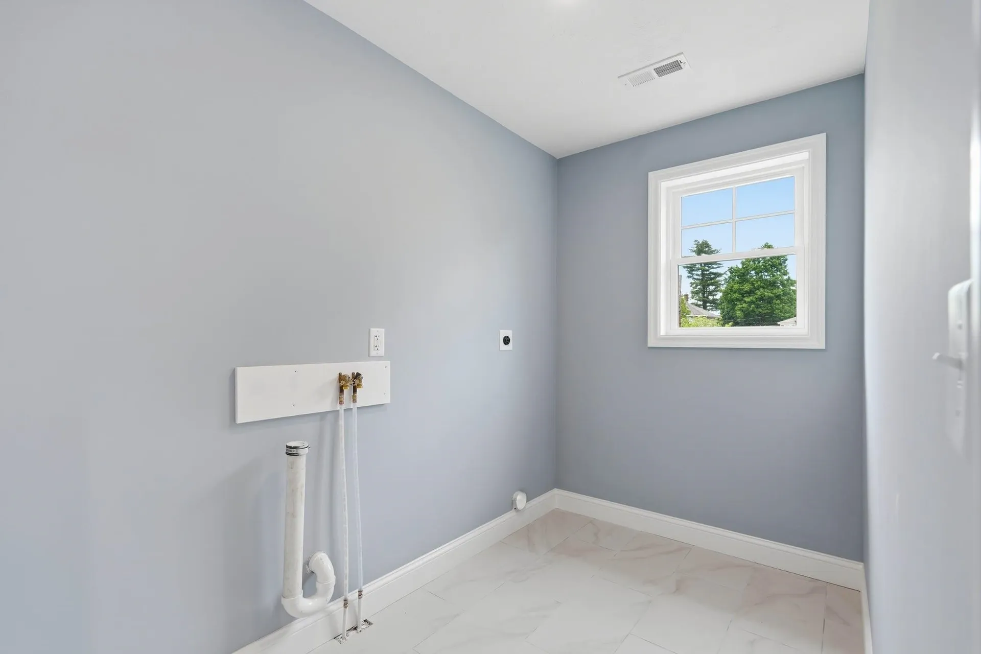 7 Buker Street Nashua NH 03064