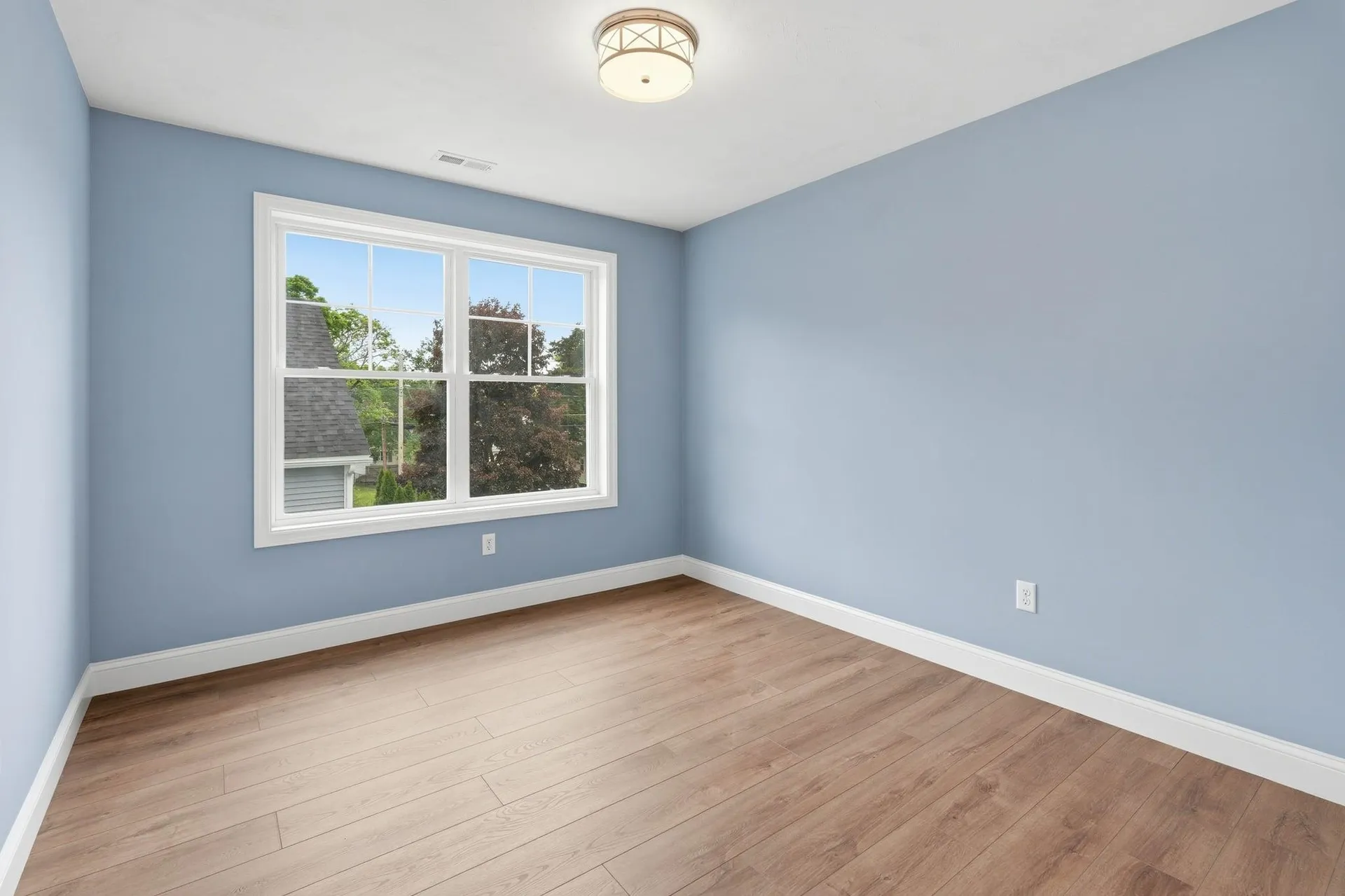 7 Buker Street Nashua NH 03064
