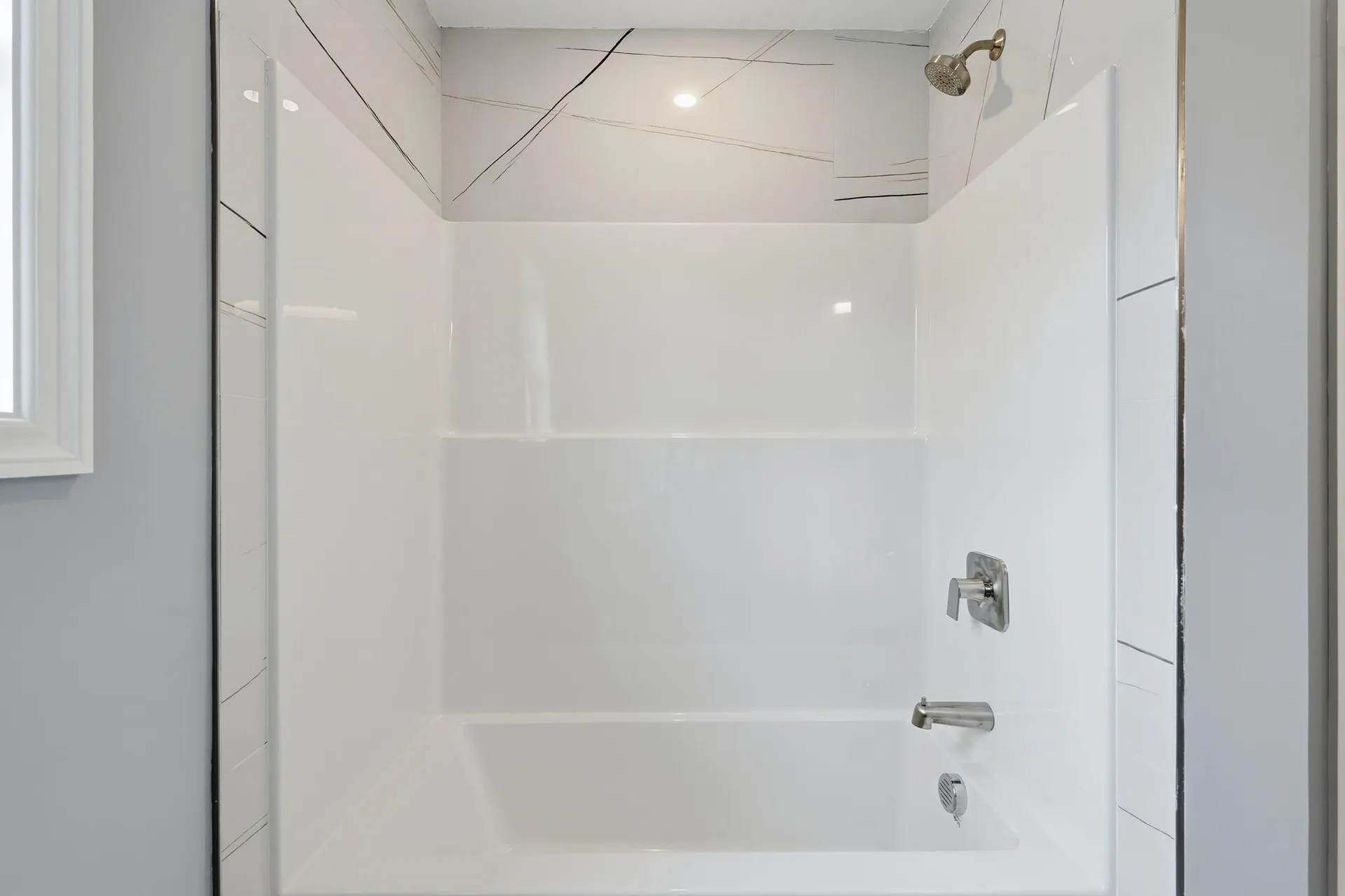 7 Buker Street Nashua NH 03064