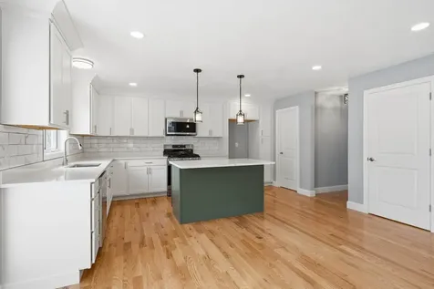 7 Buker Street Nashua NH 03064