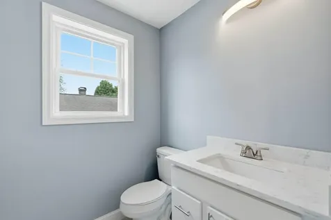 7 Buker Street Nashua NH 03064