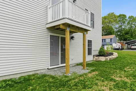 7 Buker Street Nashua NH 03064