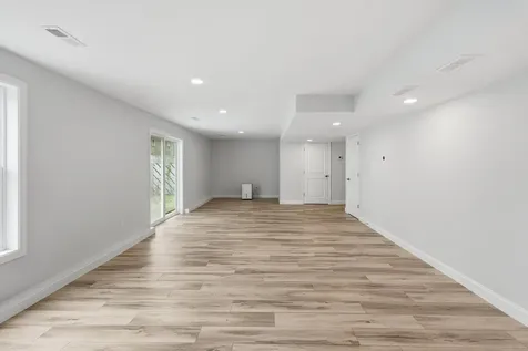7 Buker Street Nashua NH 03064