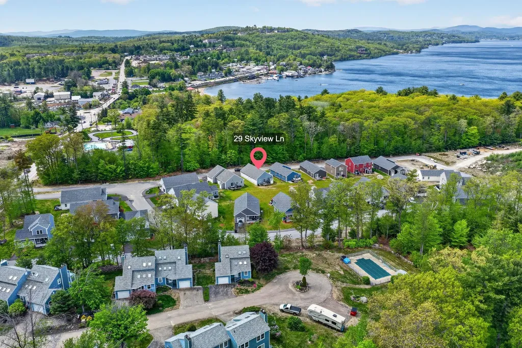 29 Skyview Lane Laconia NH 03246