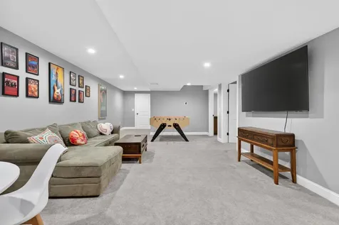 29 Skyview Lane Laconia NH 03246