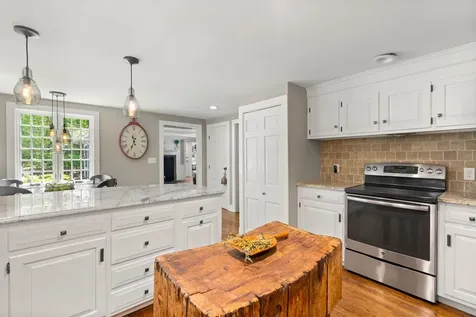 213 Joppa Hill Road Bedford NH 03110