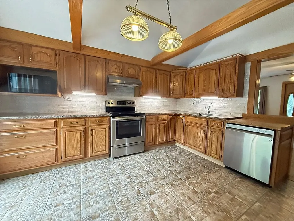 482 Clarendon Avenue West Rutland VT 05777