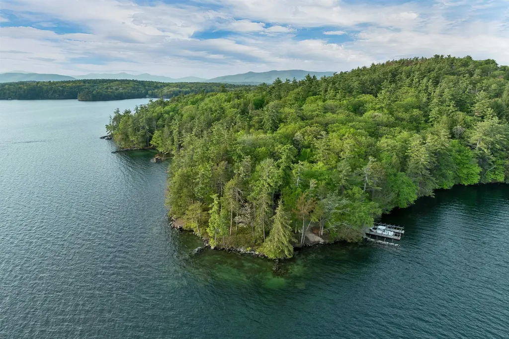38 Mark Island Gilford NH 03249