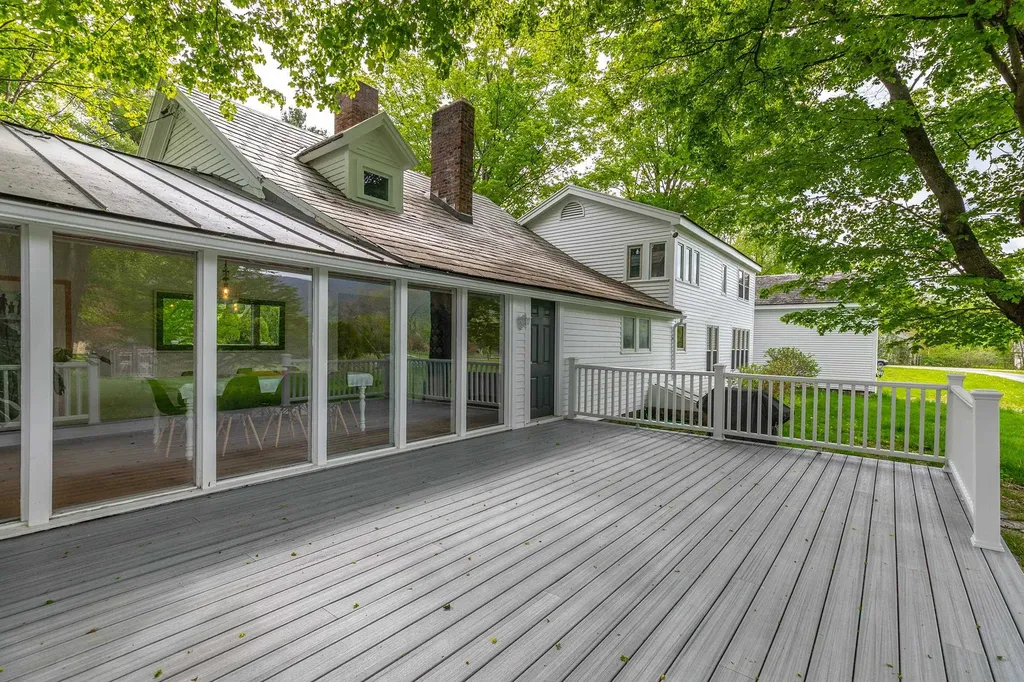 2677 30 Route Dorset VT 05251
