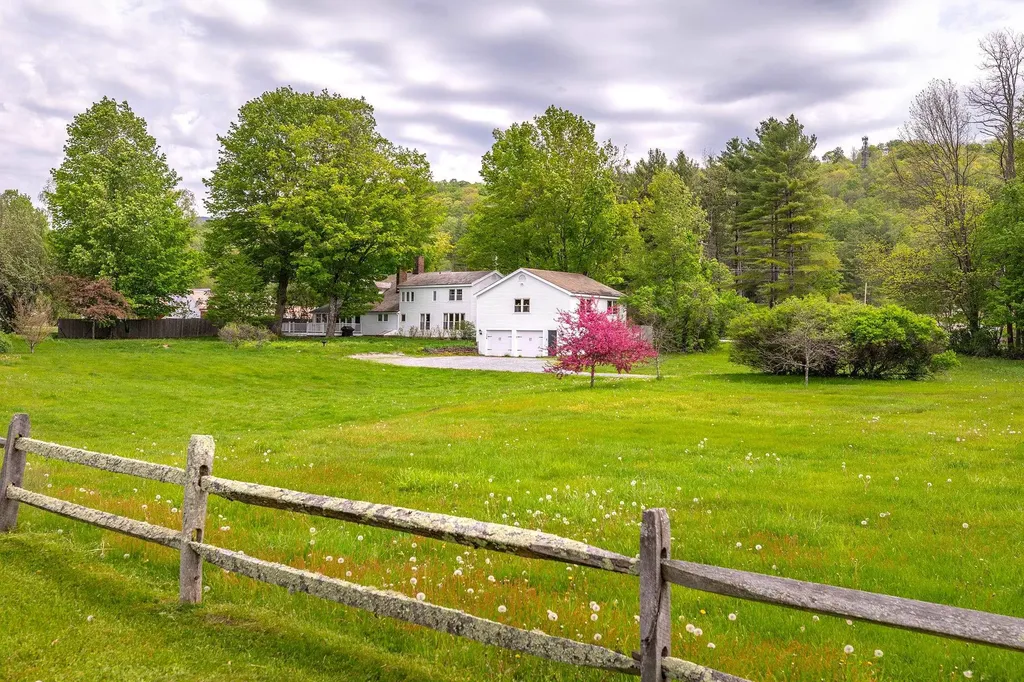 2677 30 Route Dorset VT 05251