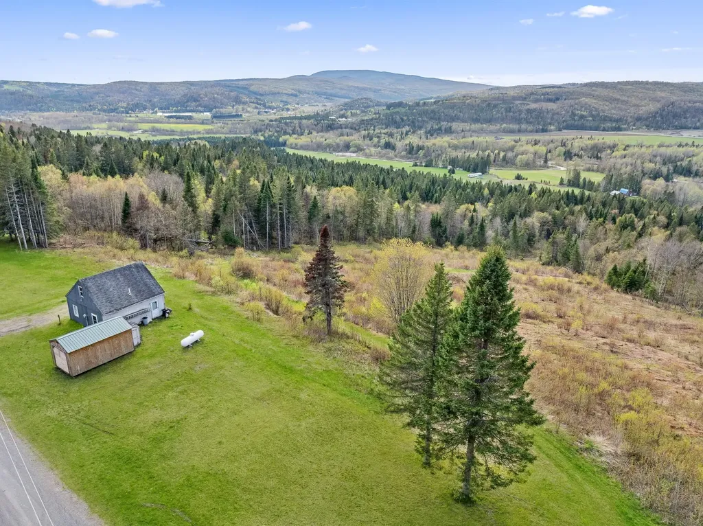 131 Daniel Beard Road Pittsburg NH 03592