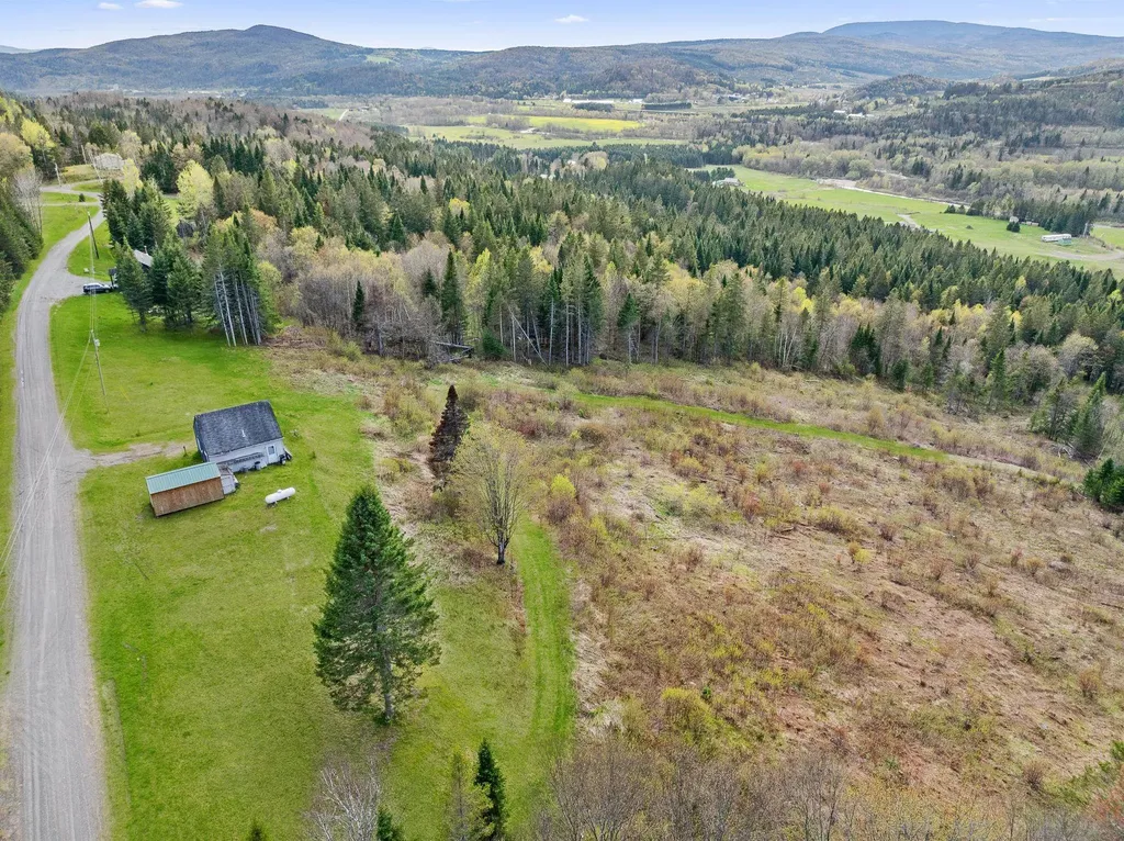 131 Daniel Beard Road Pittsburg NH 03592