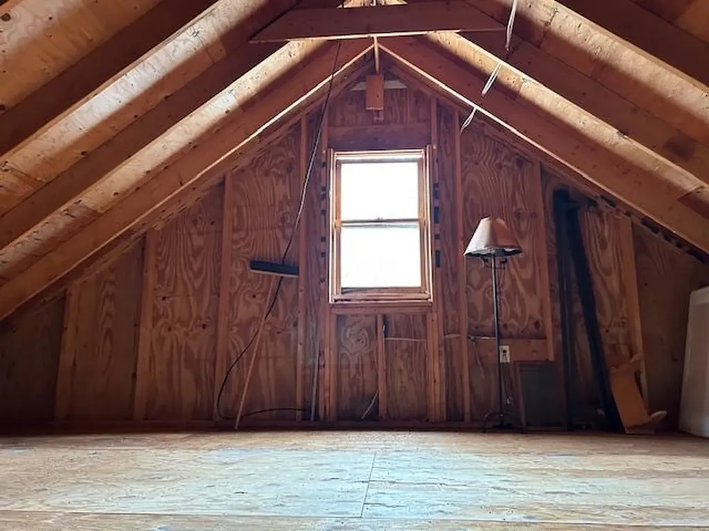 131 Daniel Beard Road Pittsburg NH 03592