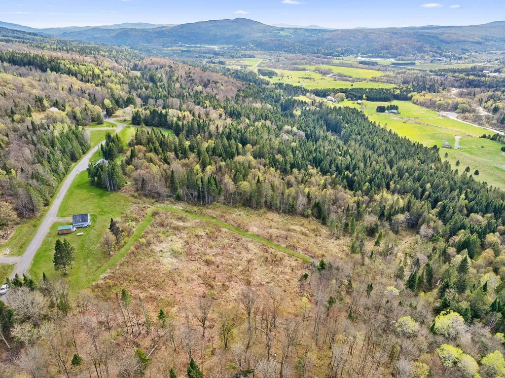 131 Daniel Beard Road Pittsburg NH 03592
