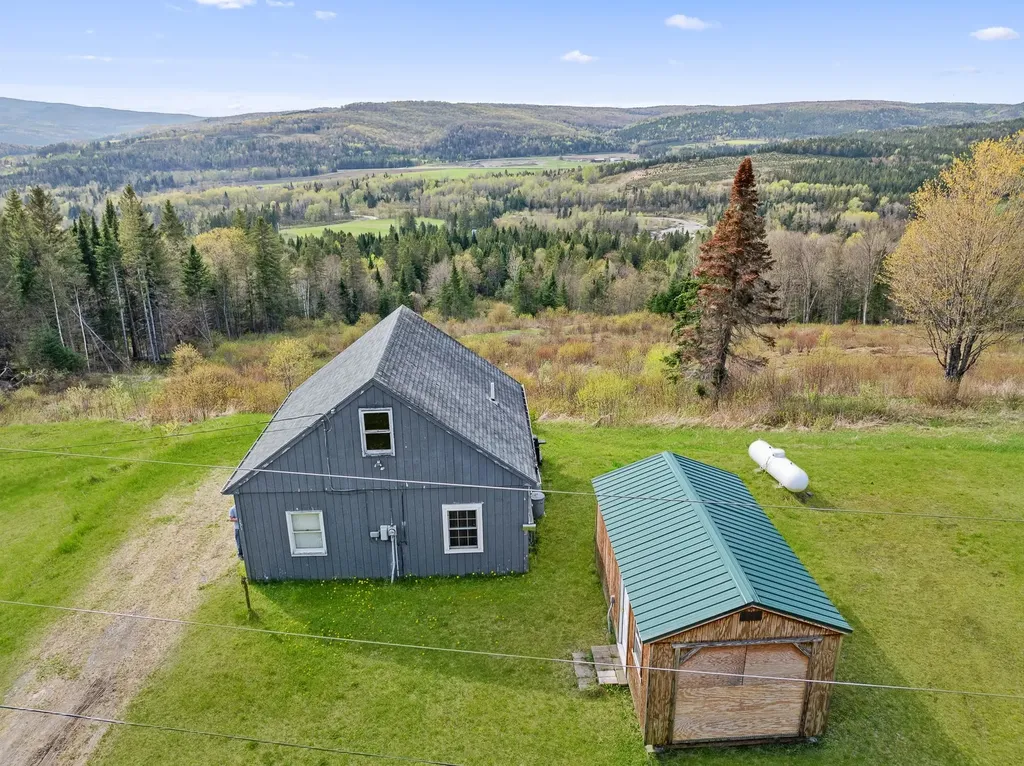 131 Daniel Beard Road Pittsburg NH 03592
