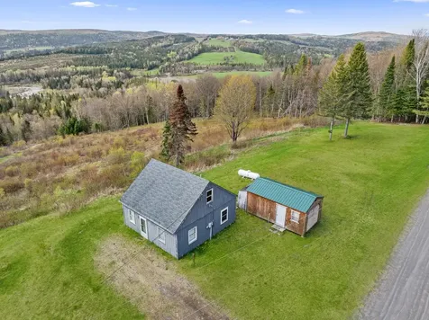 131 Daniel Beard Road Pittsburg NH 03592