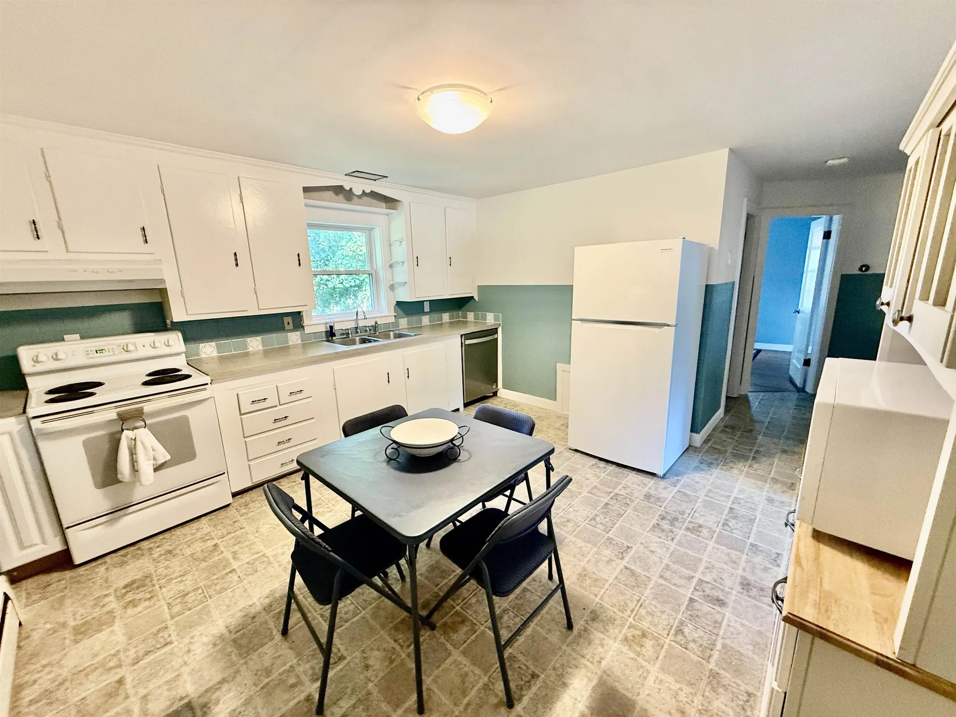 10 Vandette Avenue Dracut MA 01826