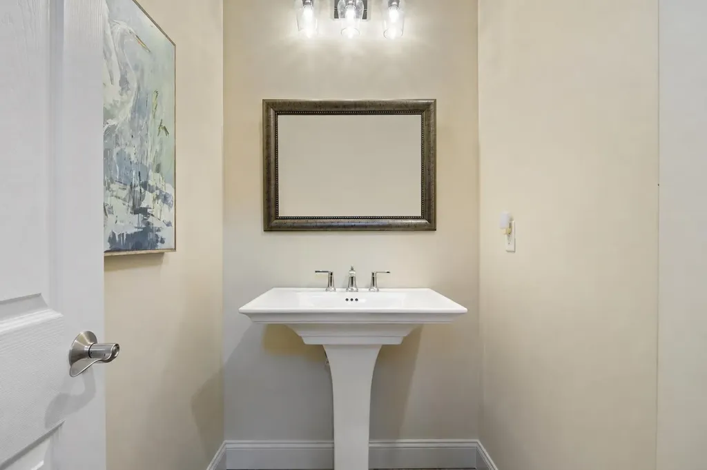 24 Harbor Road Hampton NH 03842
