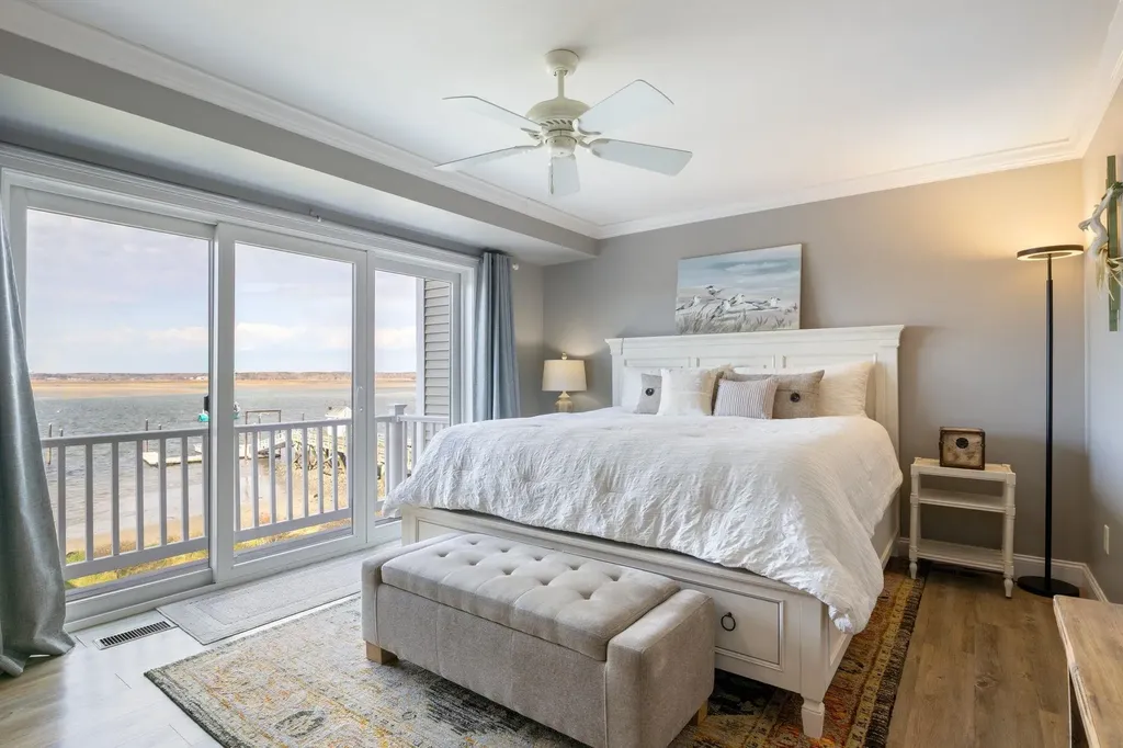 24 Harbor Road Hampton NH 03842