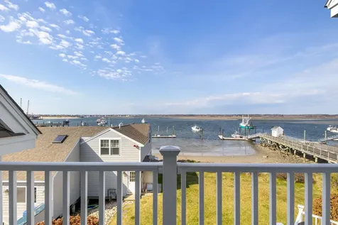 24 Harbor Road Hampton NH 03842