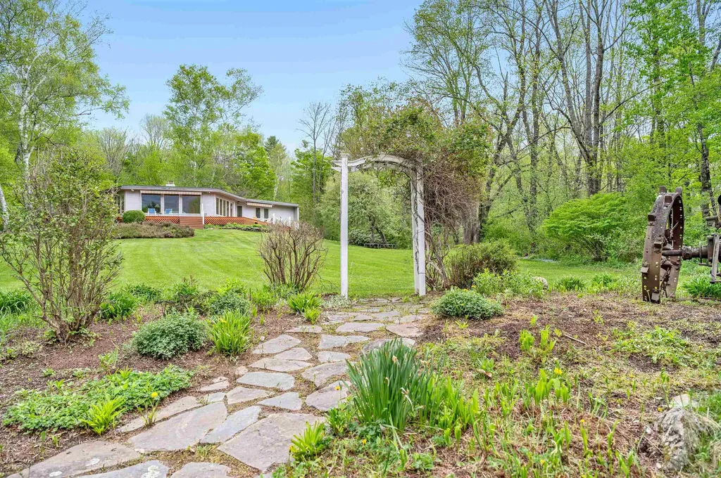 753 Scrabble Hill Road Duxbury VT 05676