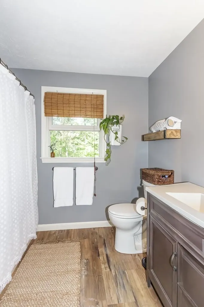 4 Leary Drive Litchfield NH 03052