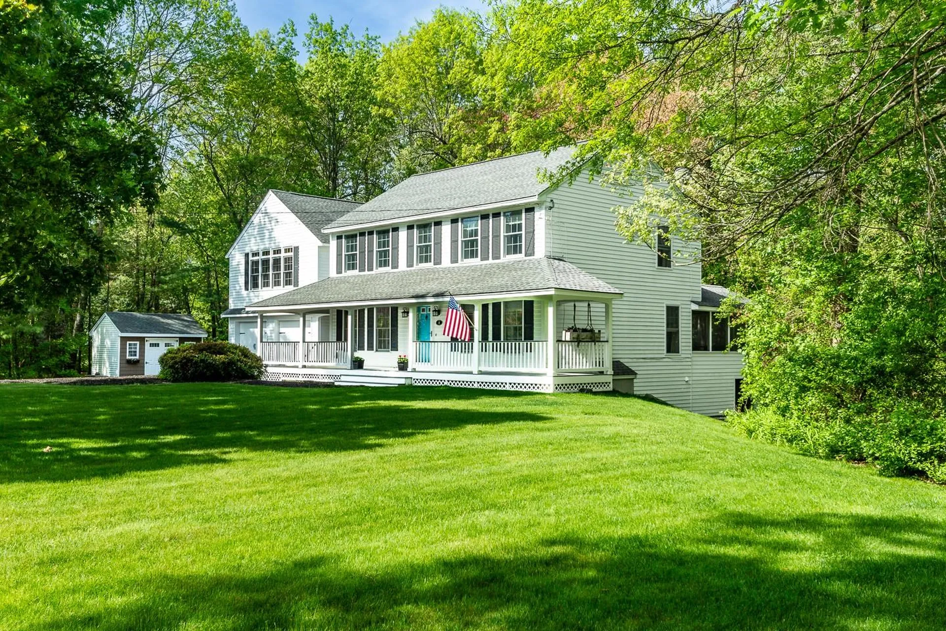 4 Leary Drive Litchfield NH 03052