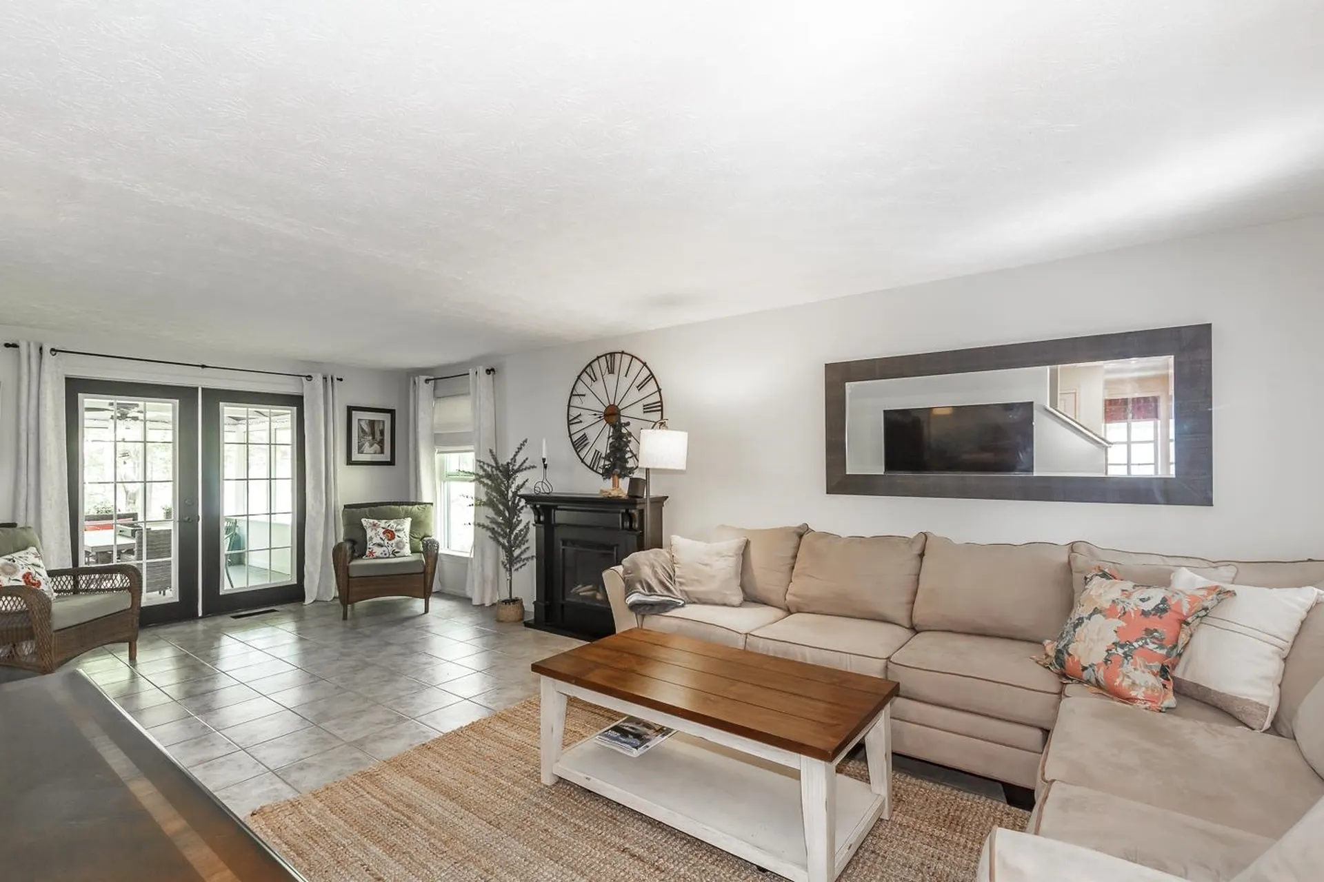 4 Leary Drive Litchfield NH 03052