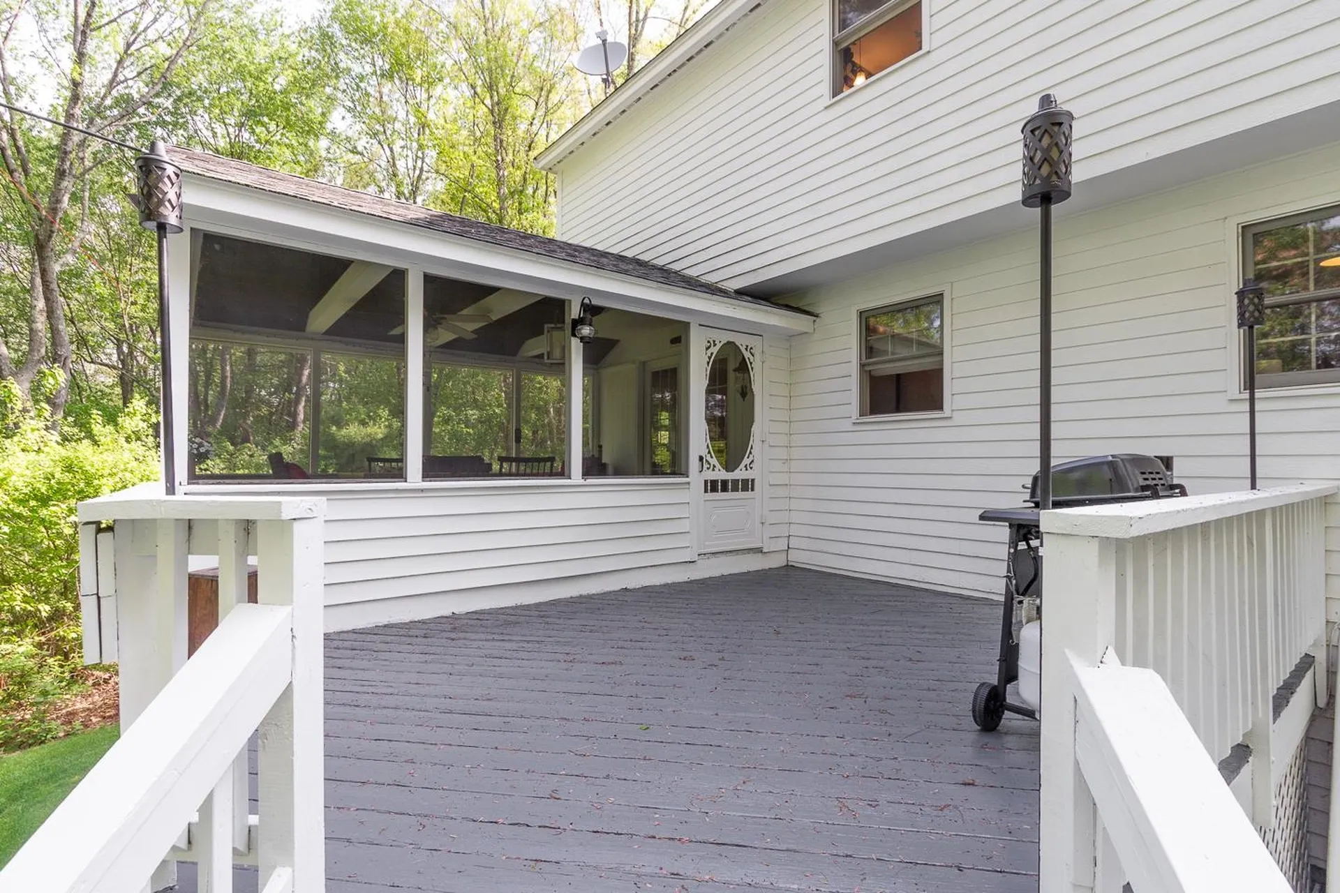 4 Leary Drive Litchfield NH 03052