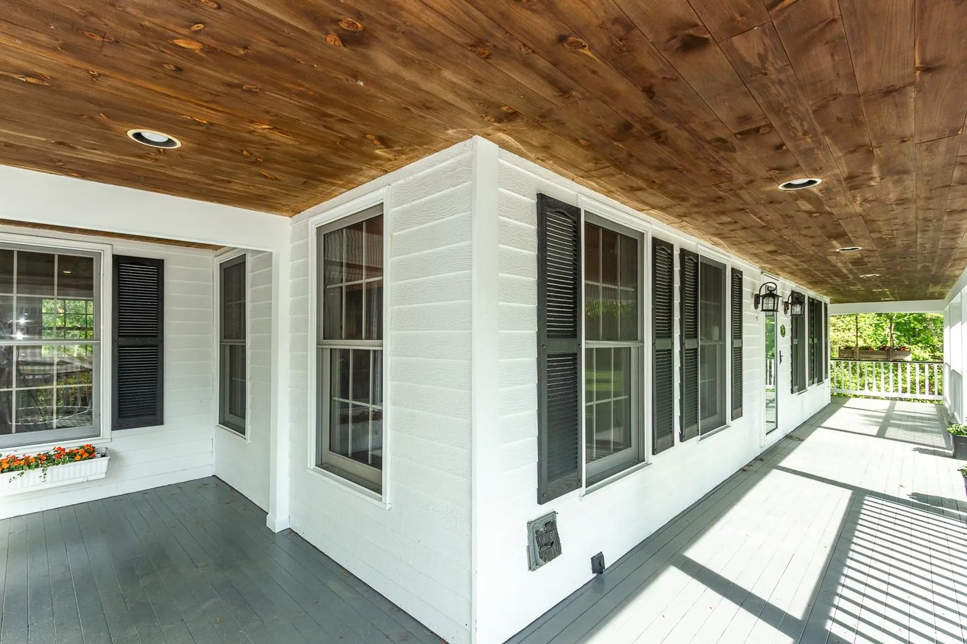 4 Leary Drive Litchfield NH 03052