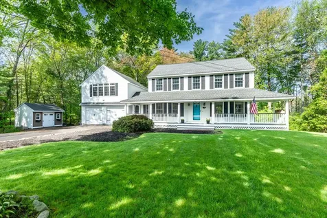 4 Leary Drive Litchfield NH 03052